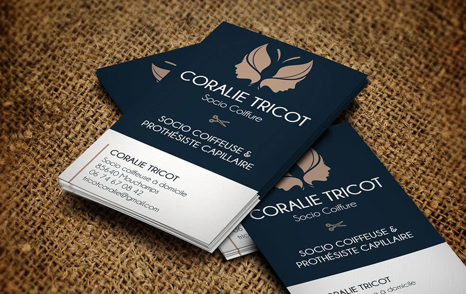 Cartes de visite Coralie Tricot, socio-coiffeuse et prothésiste capillaire