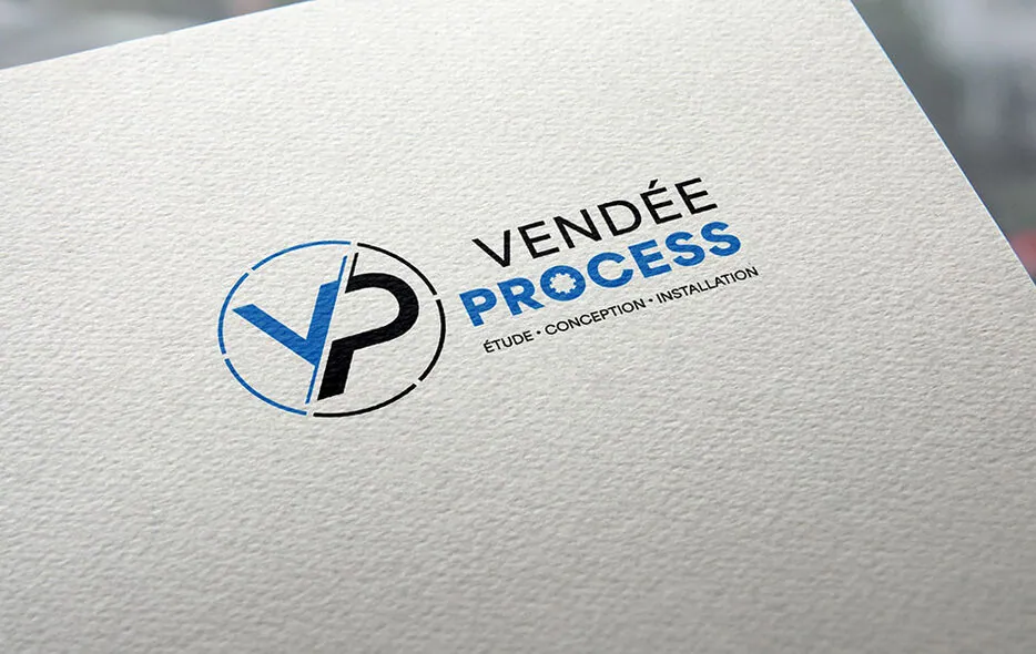 Logo Vendée Process présenté sur papier, identité visuelle