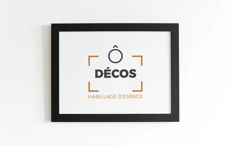 Logo Ô Décos, habillage d'espace, dans un cadre