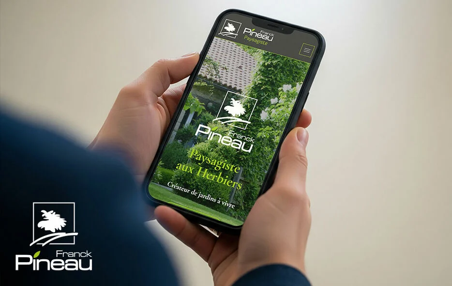 Franck Pineau Paysagiste : site affiché sur smartphone